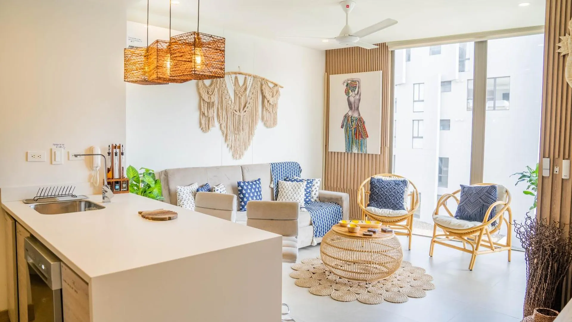 Fantastic Apartment/Beach Front Luxury Cartagena Aparthotel