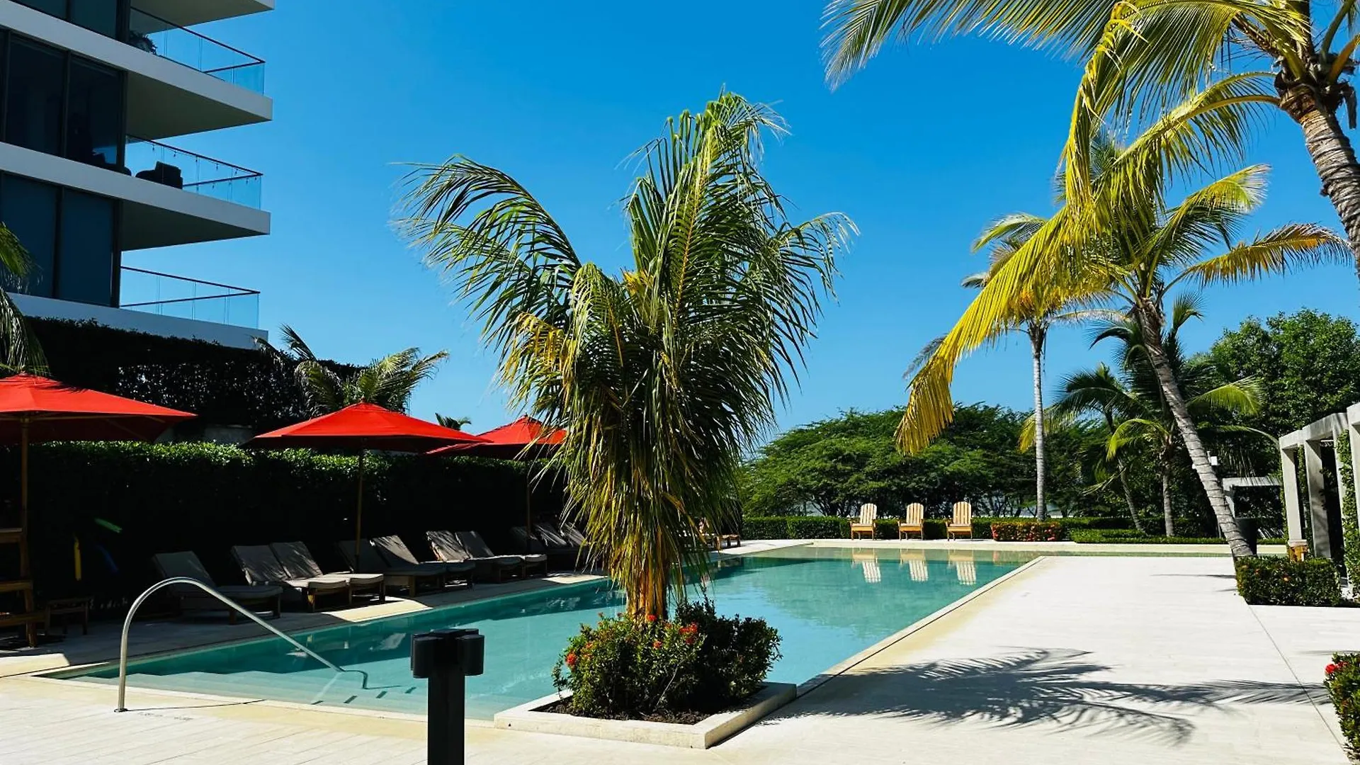 Fantastic Apartment/Beach Front Luxury Cartagena Aparthotel